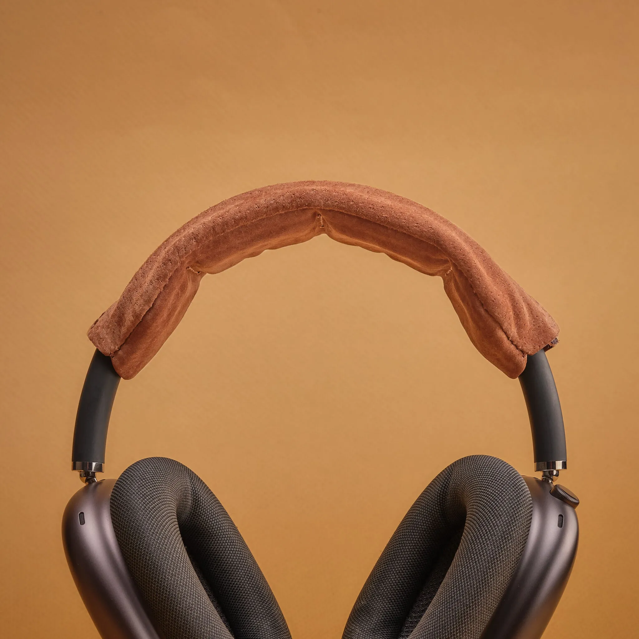 AirPods Max Case · Dark Brown