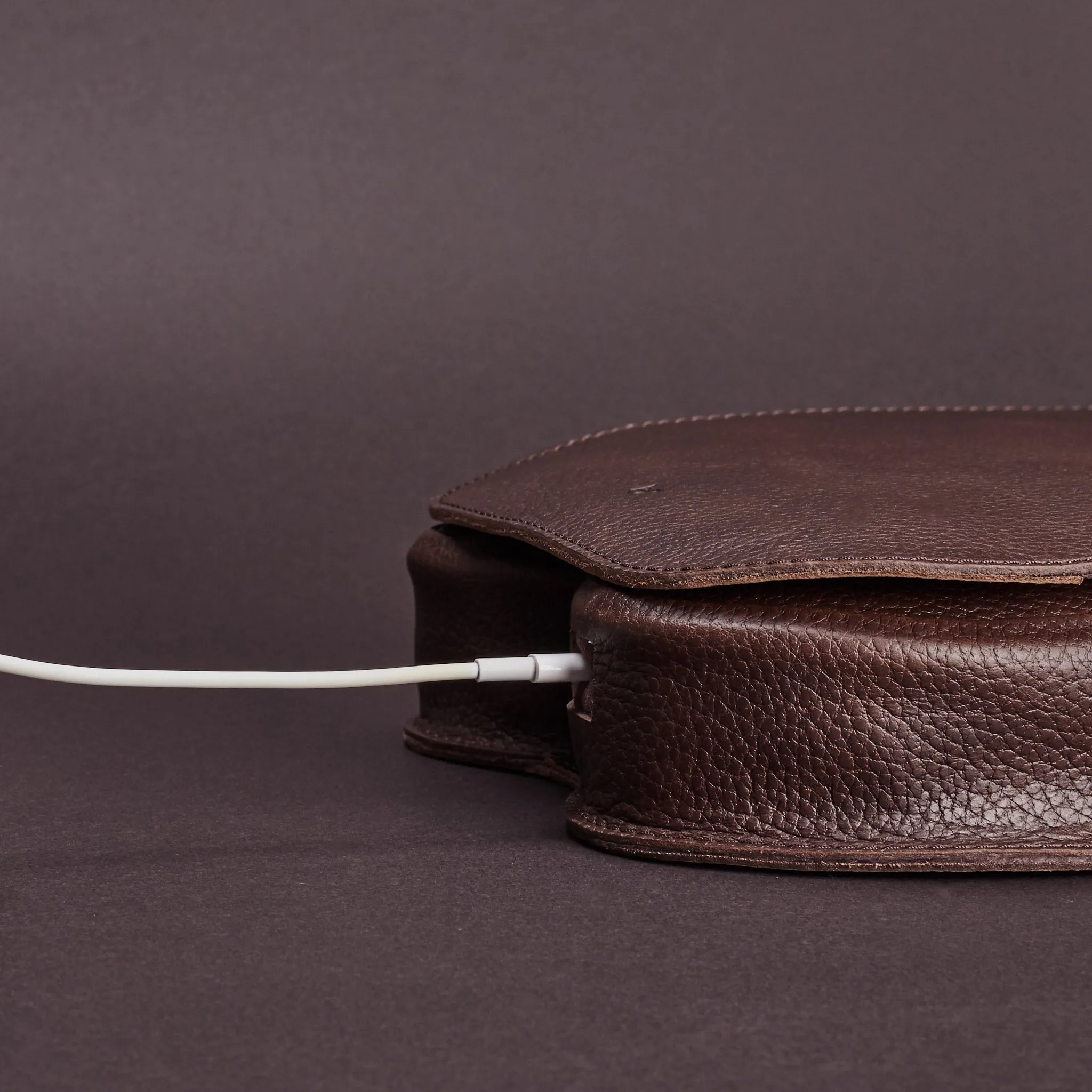 AirPods Max Case · Dark Brown