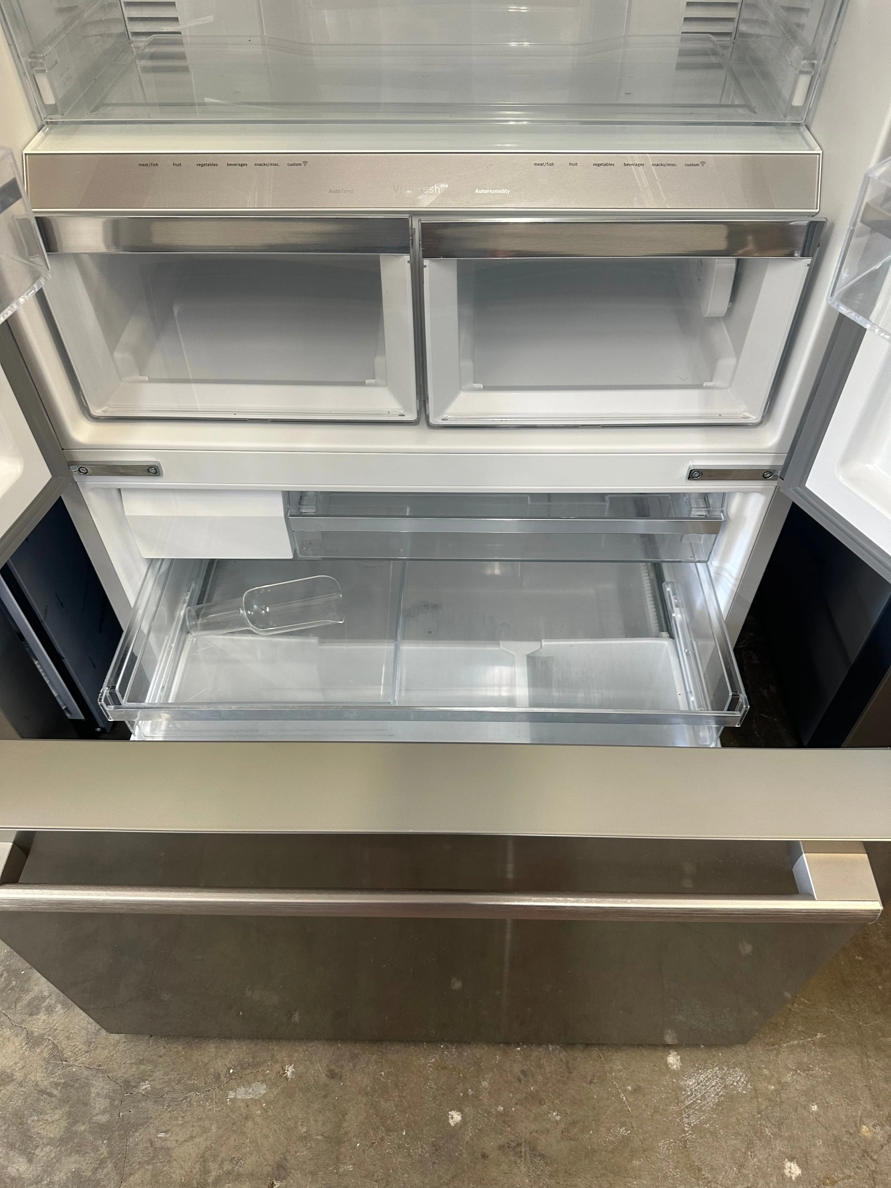 Bosch 800 Series B36CT80SNS 36 Inch Smart Counter Depth French Door Refrigerator with 21 cu. ft. Capacity, Ice Maker, Internal Water Dispenser, Touch Control Panel, LED Light, VitaFreshPro, Dual Evaporators, MultiAirFlow: Stainless Steel