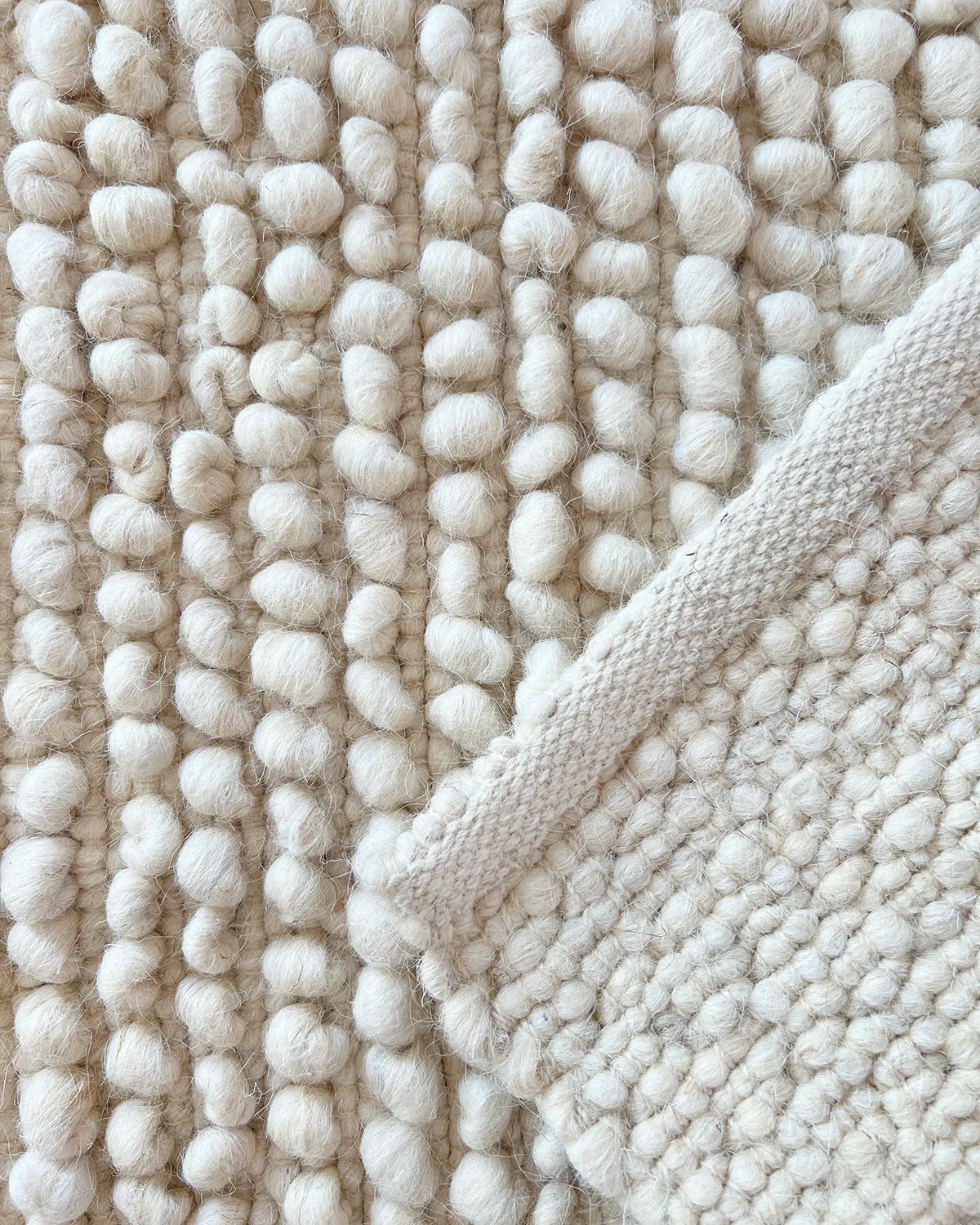Fatima Bobble Wool Area Rug in White 2.5ft by 4ft