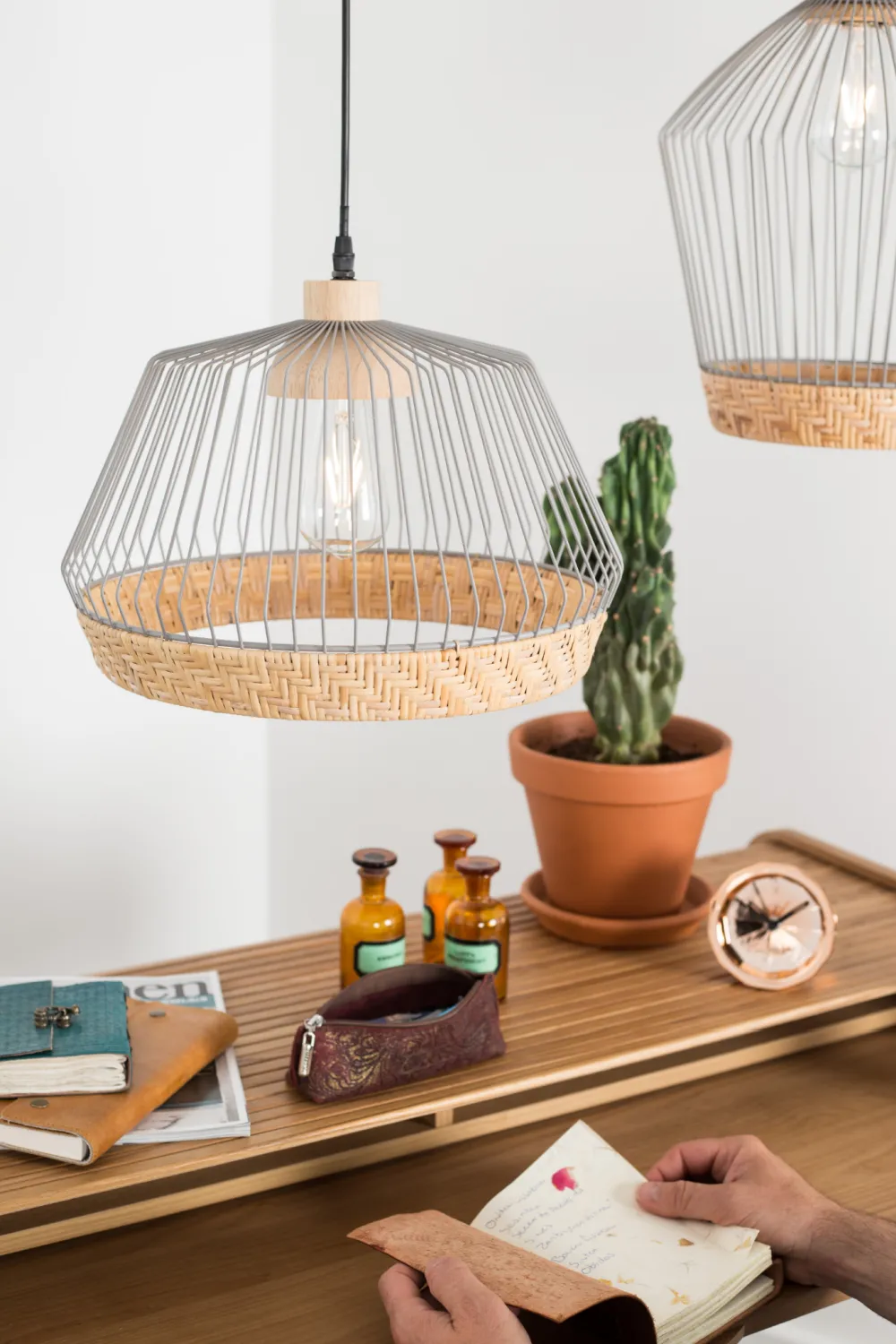 Gray Wide Cage Pendant Lamp | Zuiver Birdy