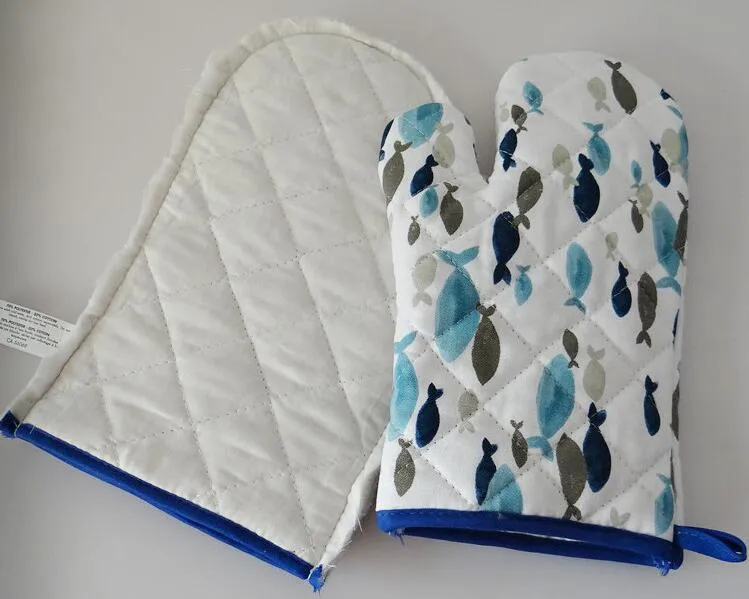 Heat Resistant Cooking Gloves: Reef Fish