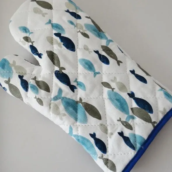 Heat Resistant Cooking Gloves: Reef Fish
