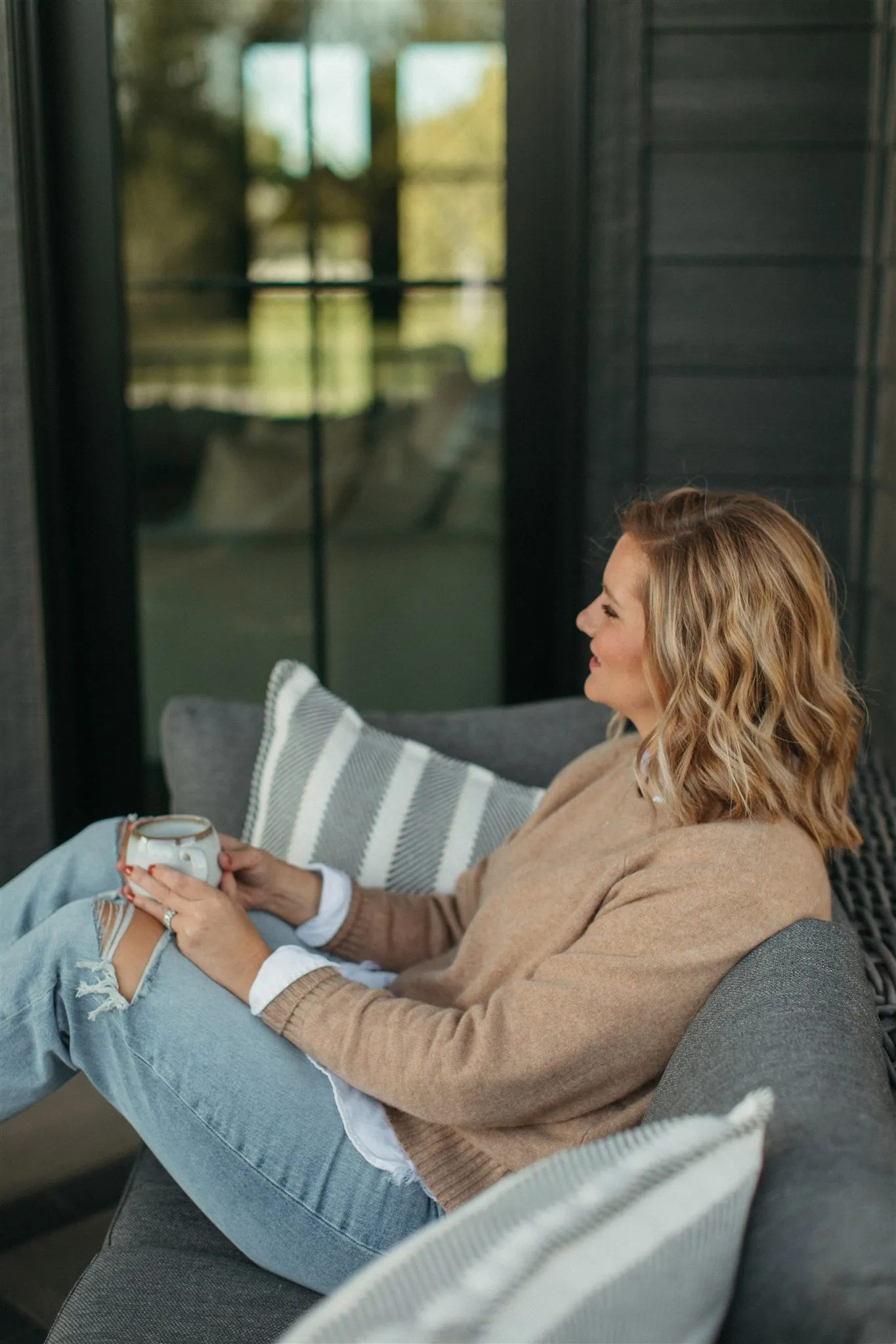 Tenlea Hunter - Cashmere Crewneck Sweatshirt in Camel Heather
