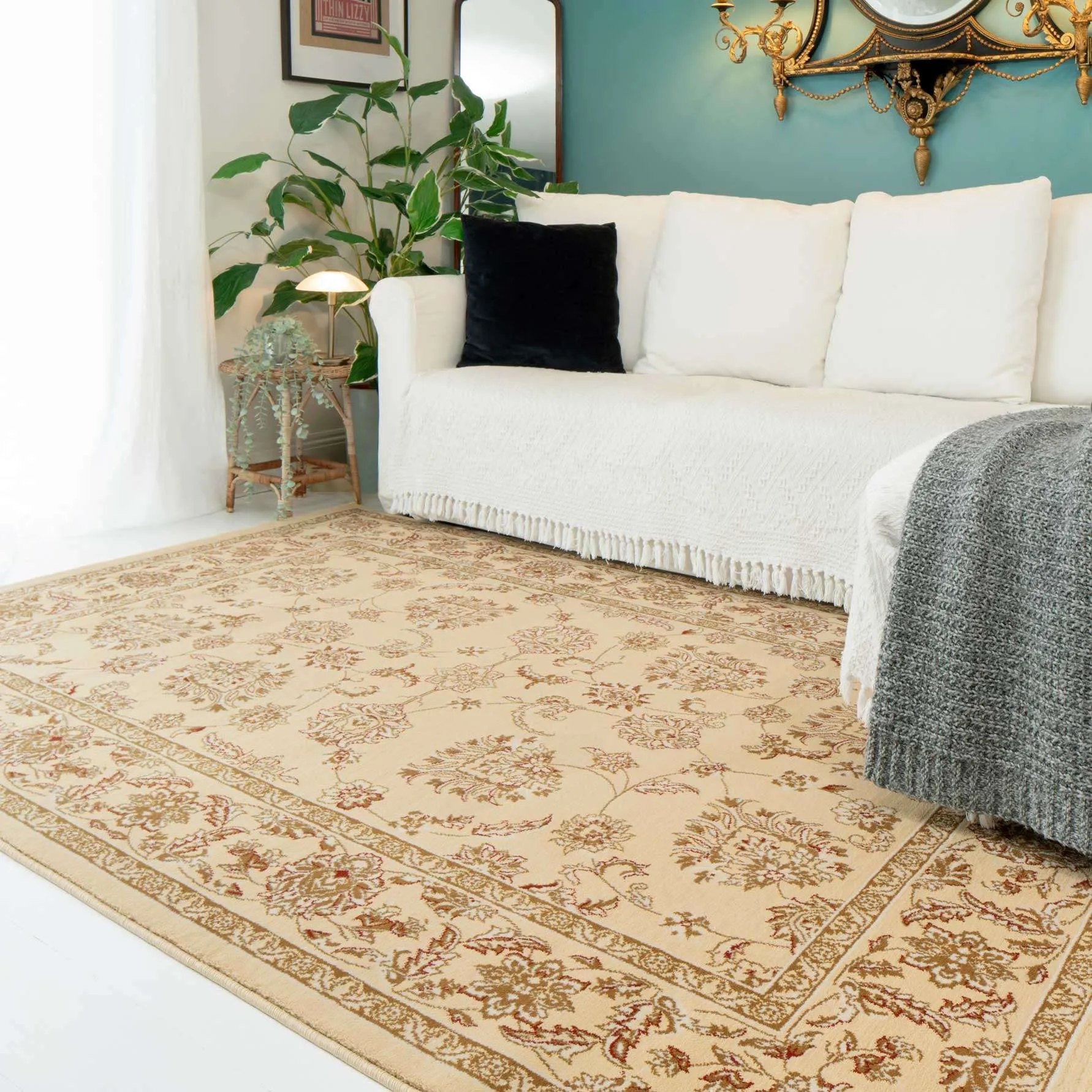 Traditional Cream Motif Runner Rug
