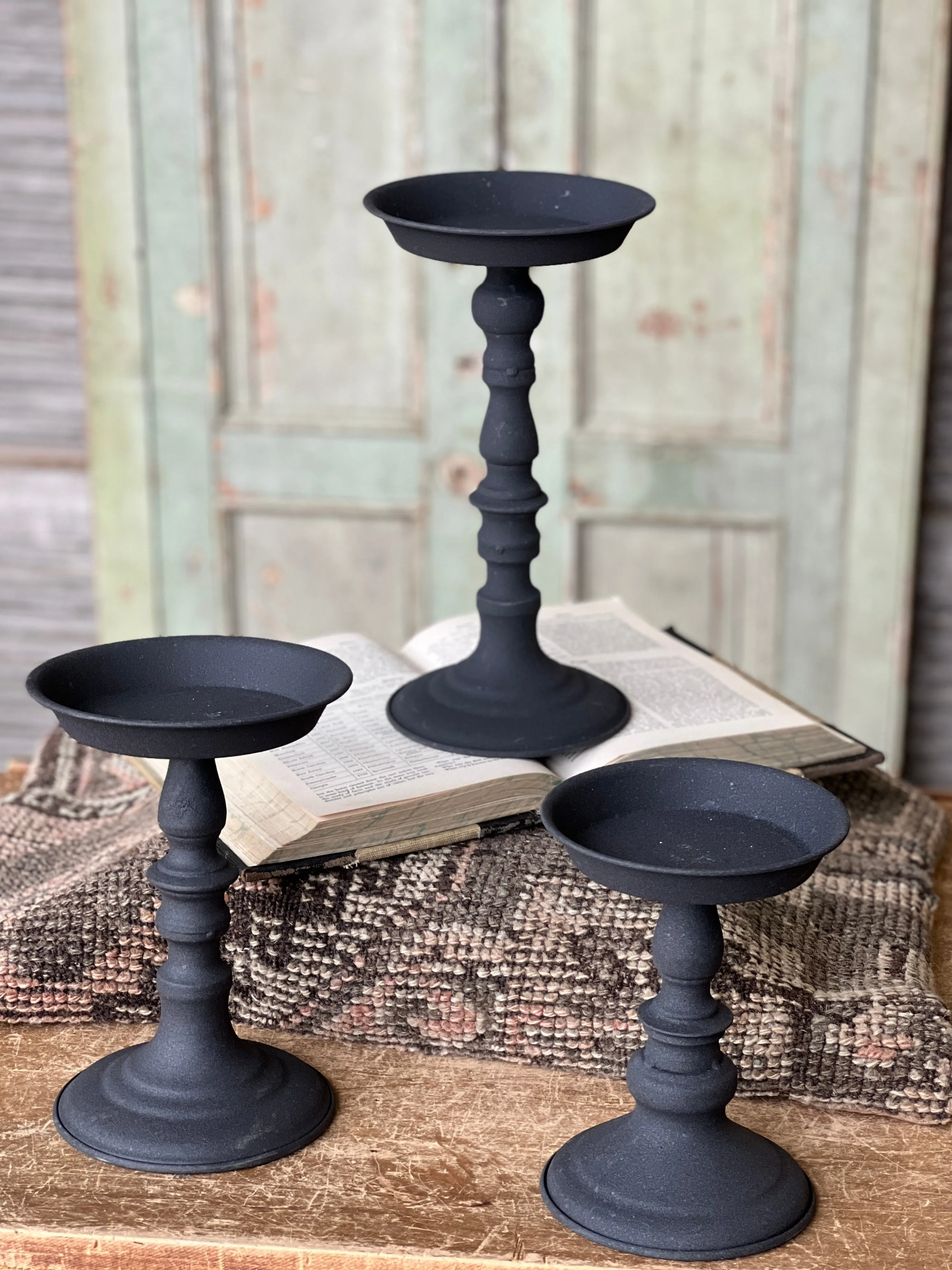 Verona Holder | 12" | Black | CASE PACK SPECIAL!  $4.95-48 *